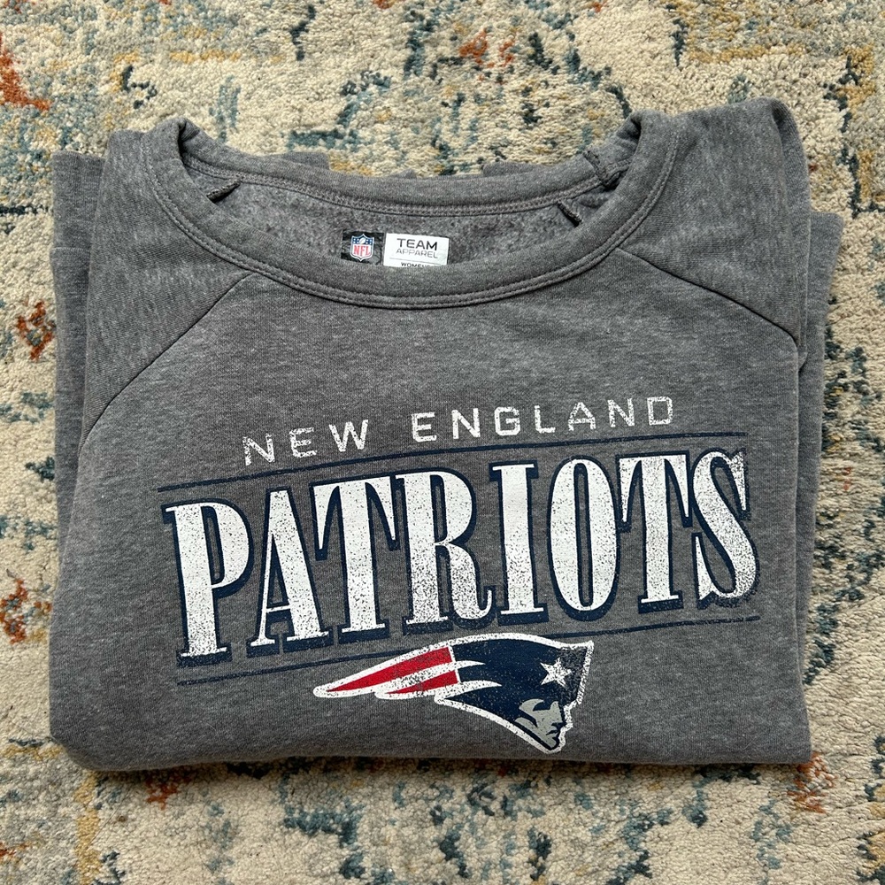 NFL New England Patriots Gray Sweater